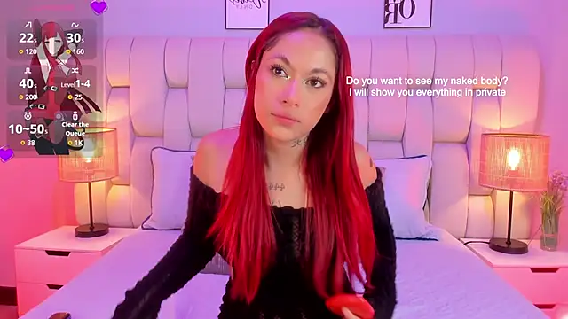 SkinnyFoxy online show from April 2026 08:03:02 PM