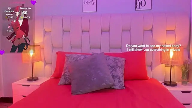 SkinnyFoxy online show from April 2026 07:28:02 PM