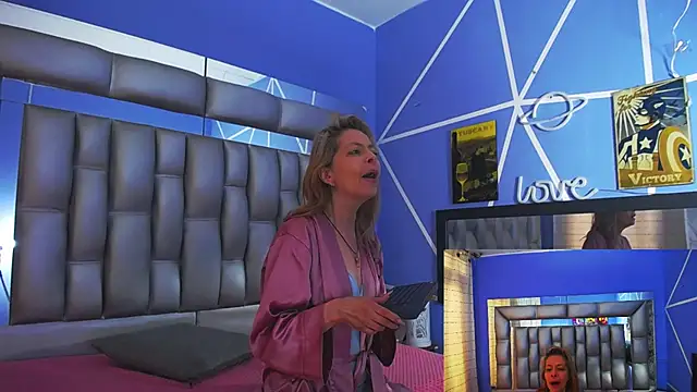 sophia ny online show from March 2025 04:34:02 PM