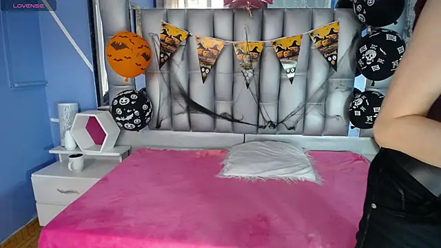 sophia ny online show from October 2025 01:42:05 PM