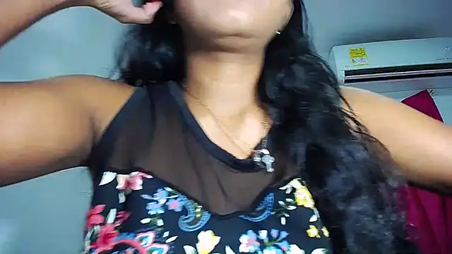 Snapshot of Sashabreck chatting on September 2025 02:59:01 AM Sashabreck online show from September 2025 02:59:01 AM