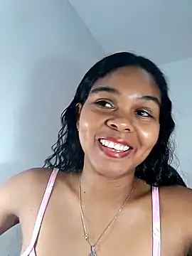 Sashabreck online show from April 2026 07:07:02 PM