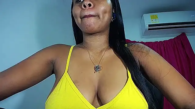 Snapshot of Sashabreck chatting on September 2025 03:35:02 AM Sashabreck online show from September 2025 03:35:02 AM