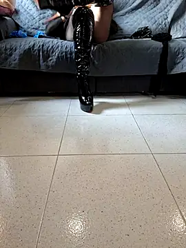 M87HOT online show from March 2026 03:05:02 PM