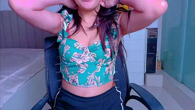 Snapshot of Aashika-Kaur chatting on December 2025 04:55:01 AM Aashika-Kaur online show from December 2025 04:55:01 AM