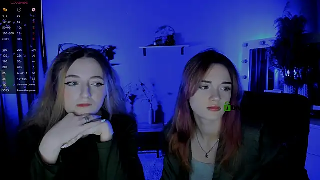 liana kisses online show from September 2025 06:52:01 PM