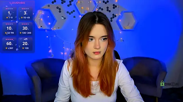 liana kisses online show from November 2025 08:01:02 PM