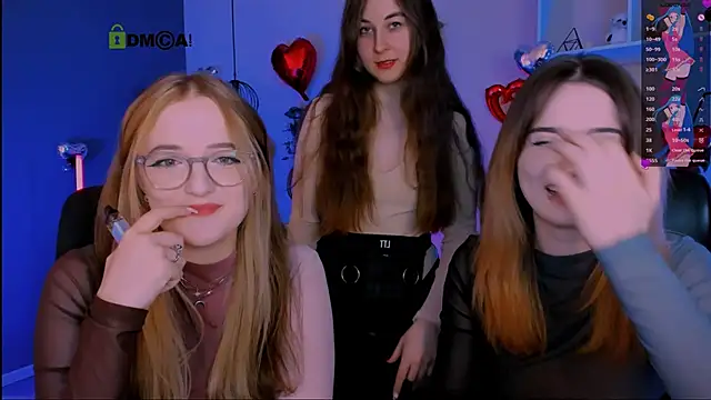 liana kisses online show from February 2026 08:33:02 PM