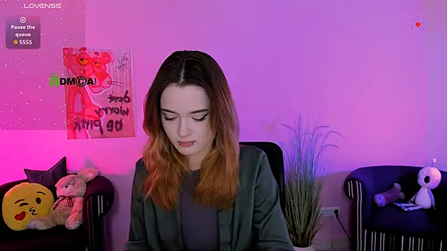 liana kisses online show from January 2026 08:45:02 PM