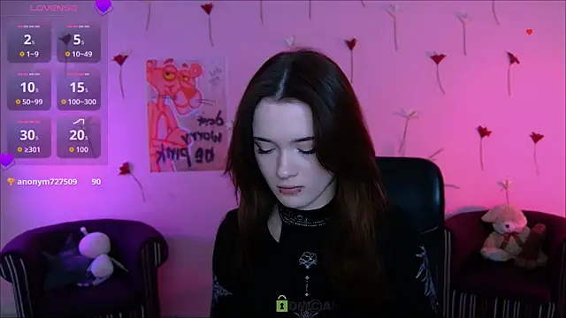 liana kisses online show from April 2026 07:07:01 PM