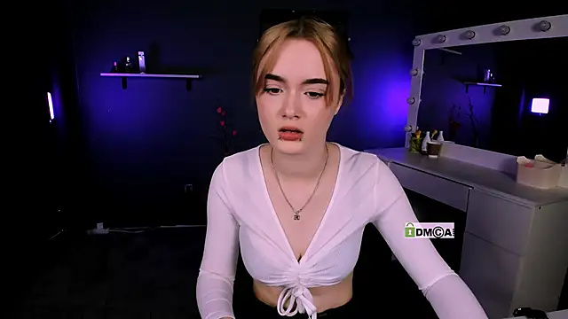 liana kisses online show from March 2025 08:22:01 PM