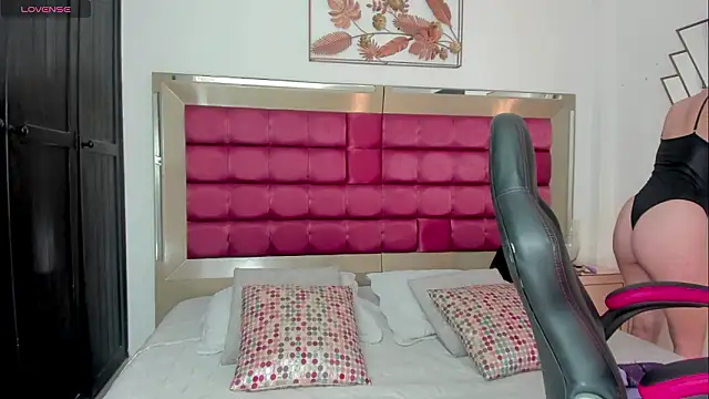 BarbaraKnox  online show from February 2026 06:20:01 PM