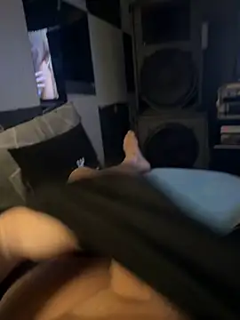 Snapshot of MatthewEmme chatting on November 2025 02:32:01 PM MatthewEmme online show from November 2025 02:32:01 PM