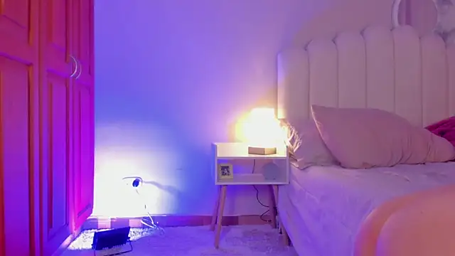 Snapshot of martinaaricci chatting on October 2025 12:58:02 PM martinaaricci online show from October 2025 12:58:02 PM