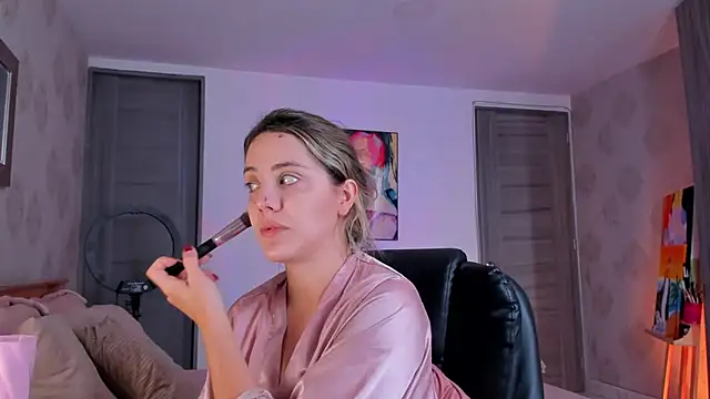 Snapshot of martinaaricci chatting on December 2024 03:26:01 PM martinaaricci online show from December 2024 03:26:01 PM