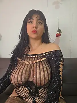 Snapshot of bigboobsrose1 chatting on June 2026 04:18:02 PM bigboobsrose1 online show from June 2026 04:18:02 PM