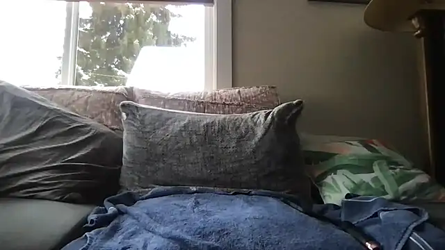 cliveokanagan24 online show from December 2025 07:59:02 PM