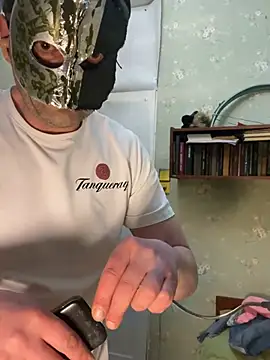 Snapshot of Ariel_Ari chatting on March 2025 12:07:01 AM Ariel Ari online show from March 2025 12:07:01 AM