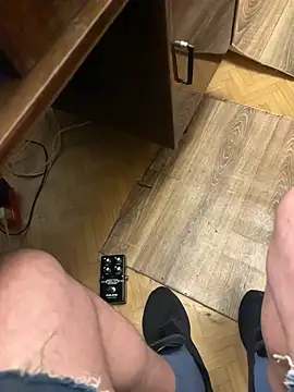 Snapshot of Ariel_Ari chatting on December 2025 03:55:01 AM Ariel Ari online show from December 2025 03:55:01 AM