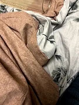 Snapshot of Ariel_Ari chatting on November 2025 10:02:01 PM Ariel Ari online show from November 2025 10:02:01 PM