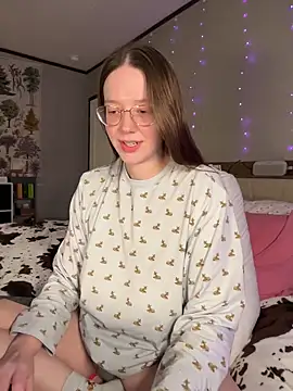 Snapshot of Sweetdee222x chatting on November 2025 11:21:01 PM Sweetdee222x online show from November 2025 11:21:01 PM