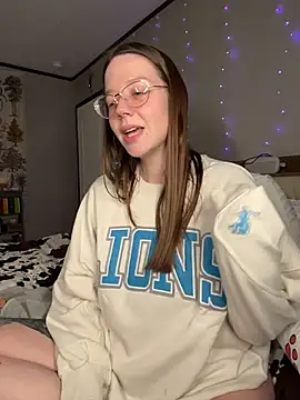 Snapshot of Sweetdee222x chatting on October 2025 10:21:01 PM Sweetdee222x online show from October 2025 10:21:01 PM