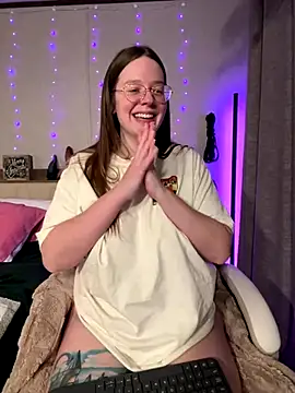 Snapshot of Sweetdee222x chatting on December 2024 06:48:01 AM Sweetdee222x online show from December 2024 06:48:01 AM