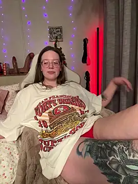 Snapshot of Sweetdee222x chatting on December 2024 04:43:02 AM Sweetdee222x online show from December 2024 04:43:02 AM