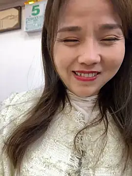 Efangfang online show from February 2025 11:55:02 AM