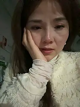Efangfang online show from February 2025 04:47:01 PM