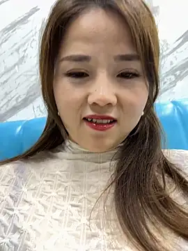 Efangfang online show from February 2025 01:22:01 PM