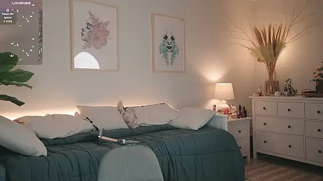 Aniiehottie online show from February 2026 02:17:01 PM