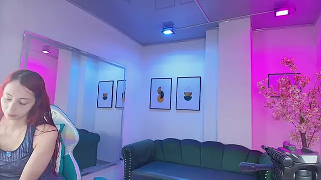 Snapshot of Vermelha_Gremory_ chatting on February 2025 07:42:02 PM Vermelha Gremory  online show from February 2025 07:42:02 PM