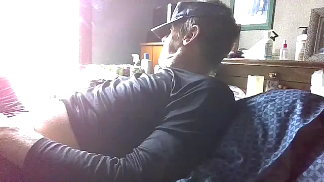 Bigloggz online show from April 2026 07:43:01 PM