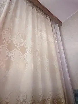 Miss Mia 5 online show from November 2025 04:28:01 PM