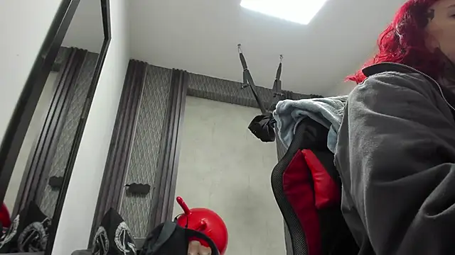 selene red  online show from February 2026 12:31:02 AM