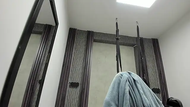 selene red  online show from May 2026 12:53:01 AM