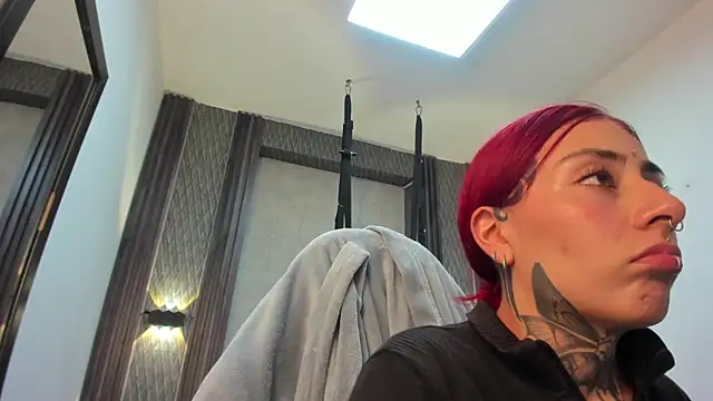 selene red  online show from May 2026 01:57:16 AM