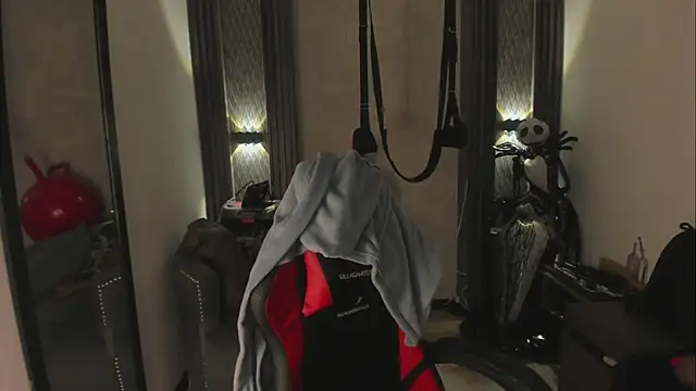 selene red  online show from December 2025 05:07:02 PM