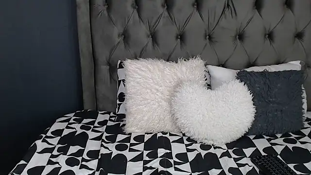 LOYAL SASHA online show from October 2025 07:14:02 PM
