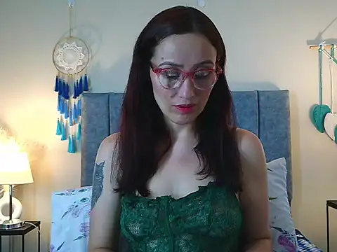 IberianMoonMK online show from January 2026 05:19:01 PM