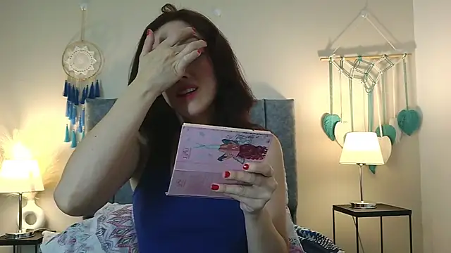 IberianMoonMK online show from February 2026 06:05:02 PM