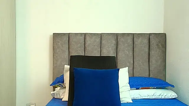 karina lewis  online show from November 2025 03:54:02 AM