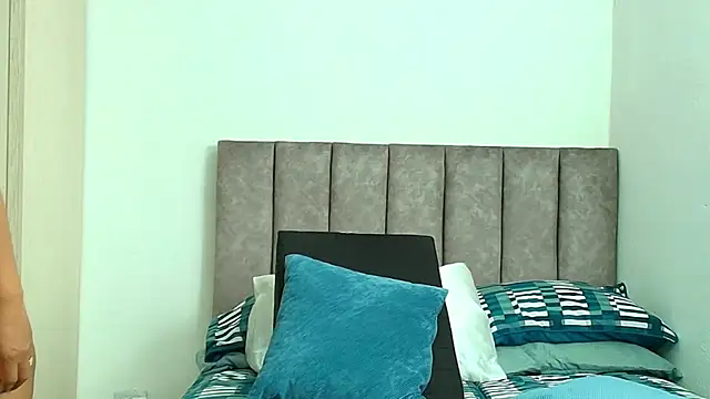 karina lewis  online show from March 2026 03:56:01 AM