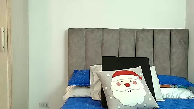 karina lewis  online show from December 2025 04:18:02 AM