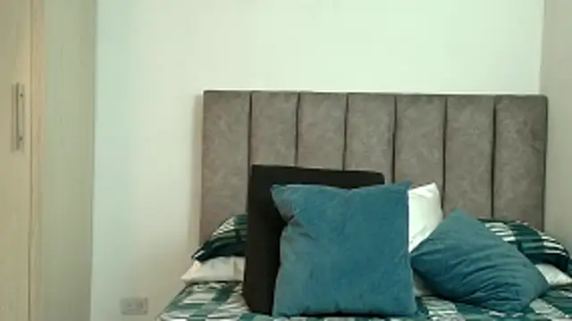 karina lewis  online show from March 2026 04:12:01 AM