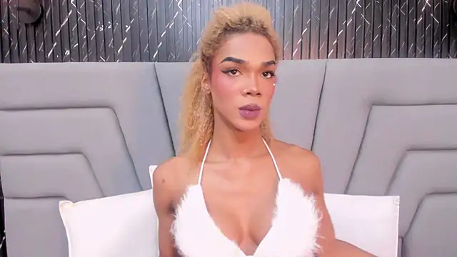 Snapshot of NaomiSteward chatting on November 2025 11:13:02 AM NaomiSteward online show from November 2025 11:13:02 AM