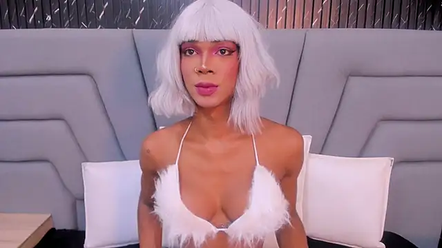 Snapshot of NaomiSteward chatting on October 2025 11:31:02 AM NaomiSteward online show from October 2025 11:31:02 AM