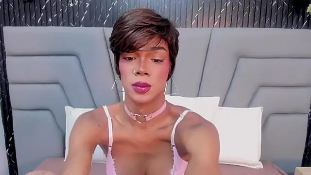 Snapshot of NaomiSteward chatting on November 2025 11:36:01 AM NaomiSteward online show from November 2025 11:36:01 AM