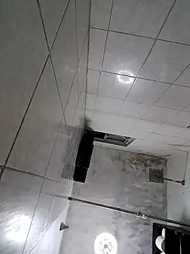 Snapshot of Riatatuil chatting on October 2025 10:09:02 PM Riatatuil online show from October 2025 10:09:02 PM